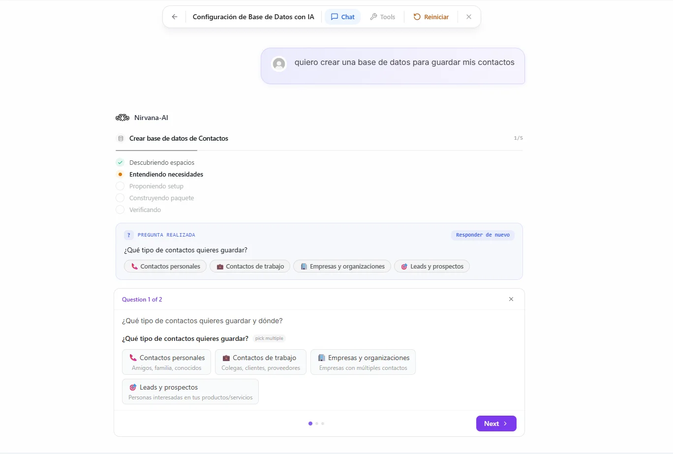 Chat mostrando preguntas aclaratorias y la línea de tiempo de progreso